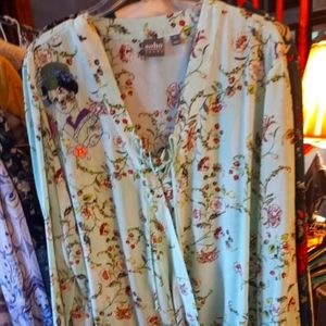 Plus size blouse